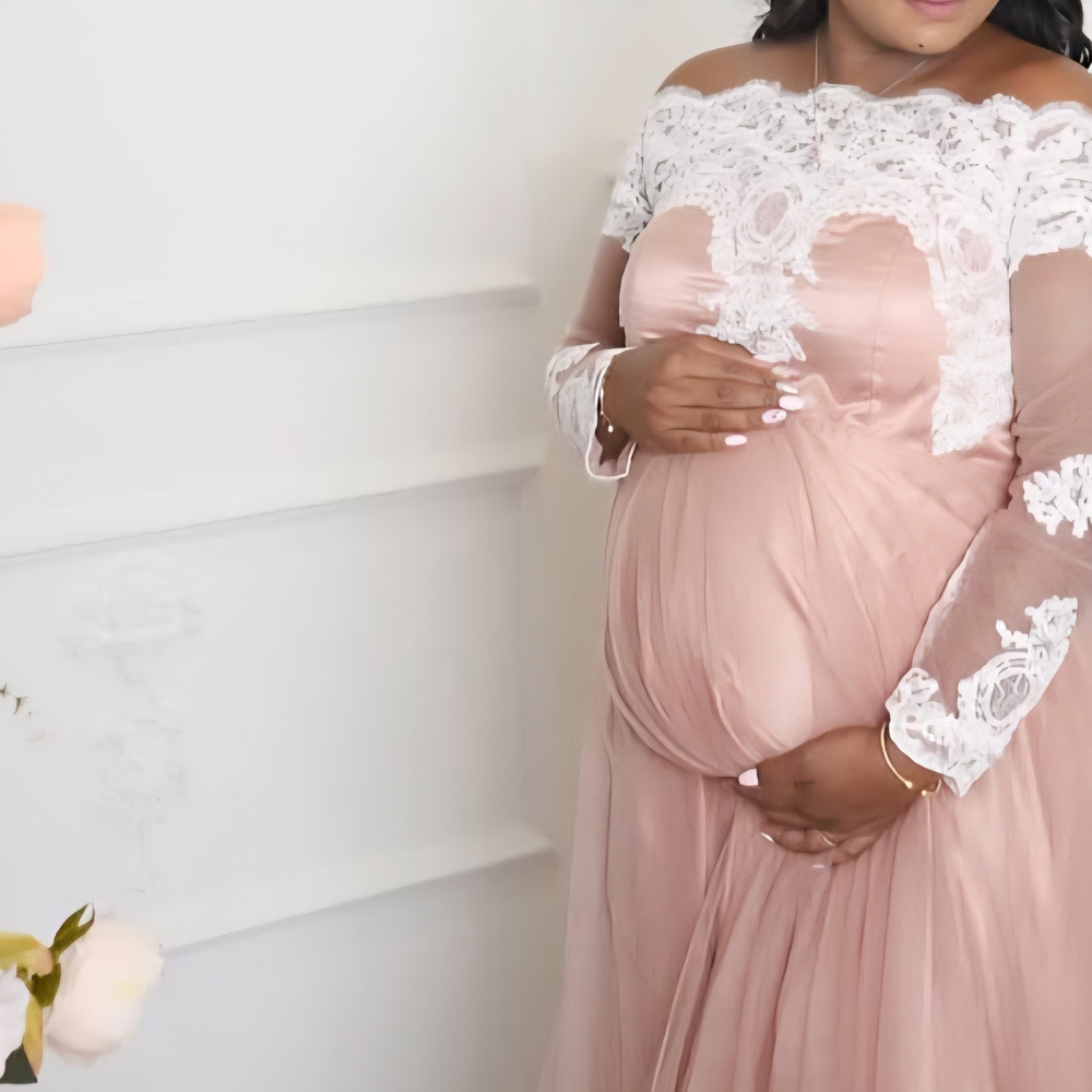 Chic Lace Maternity Dress in Soft Pink